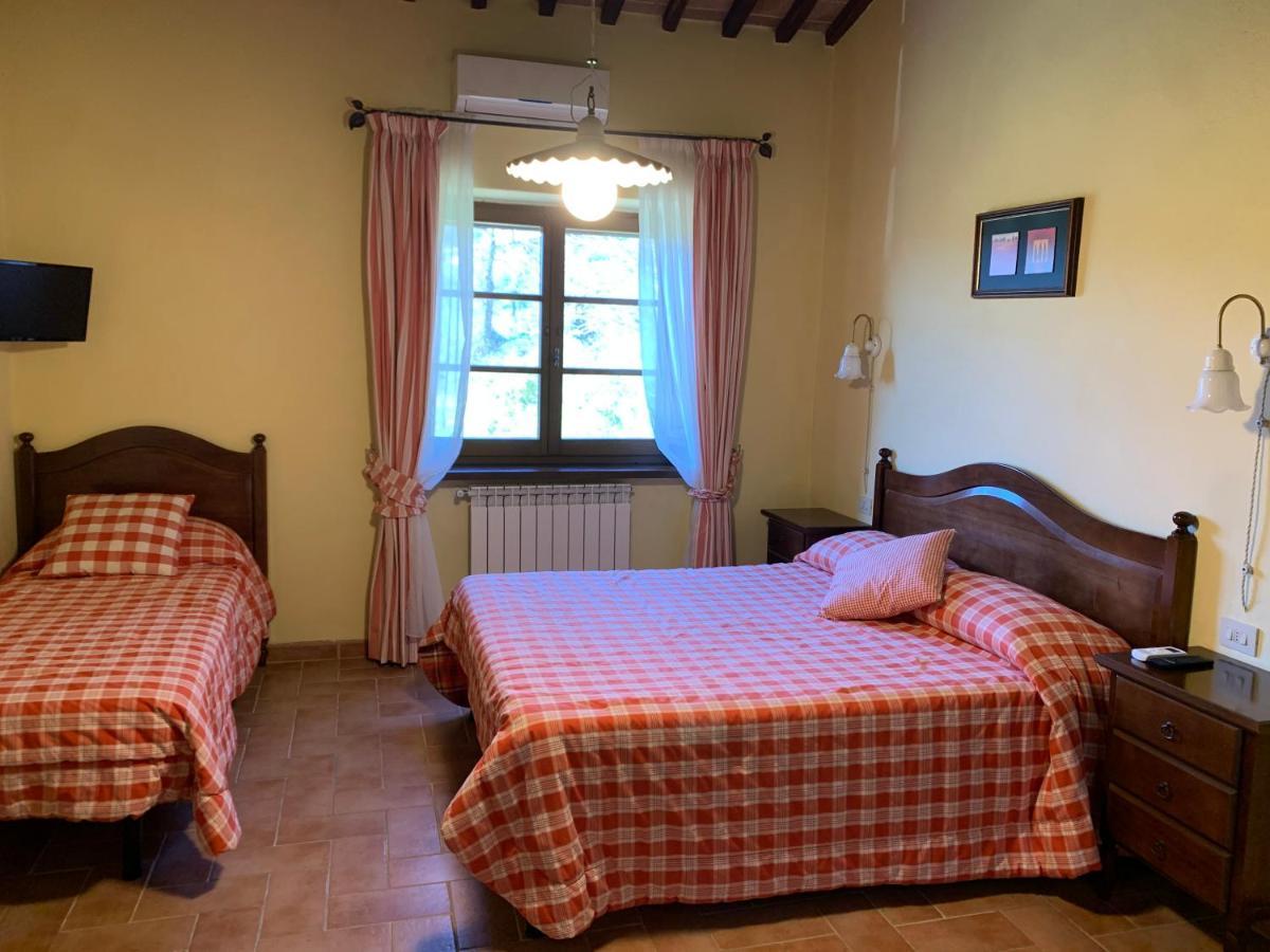 מונטלצ'ינו Agriturismo Fraschetta מראה חיצוני תמונה