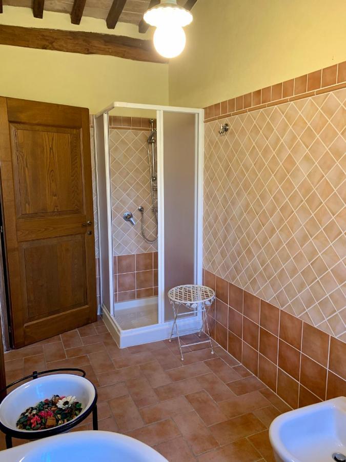 מונטלצ'ינו Agriturismo Fraschetta מראה חיצוני תמונה