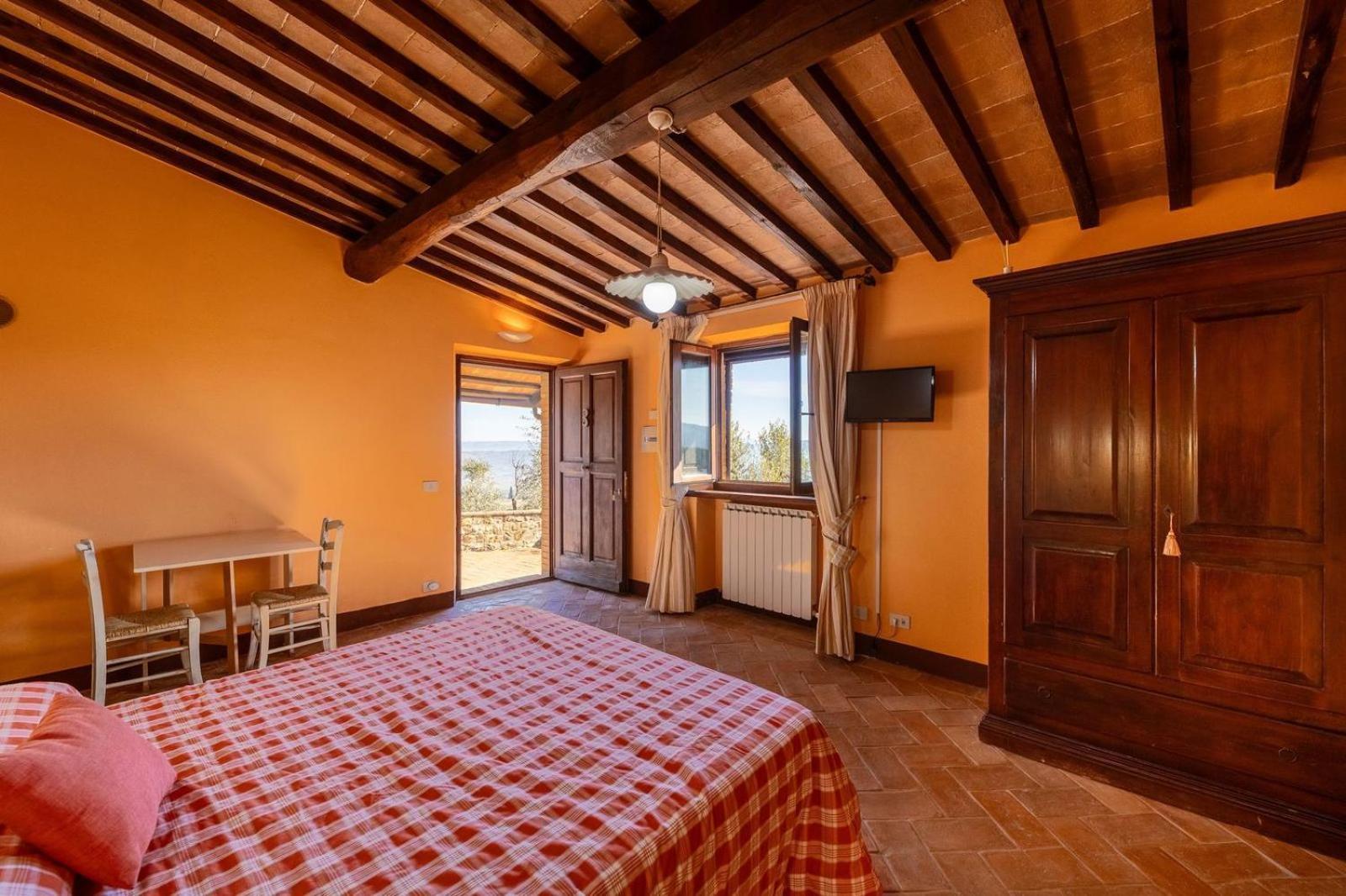מונטלצ'ינו Agriturismo Fraschetta מראה חיצוני תמונה