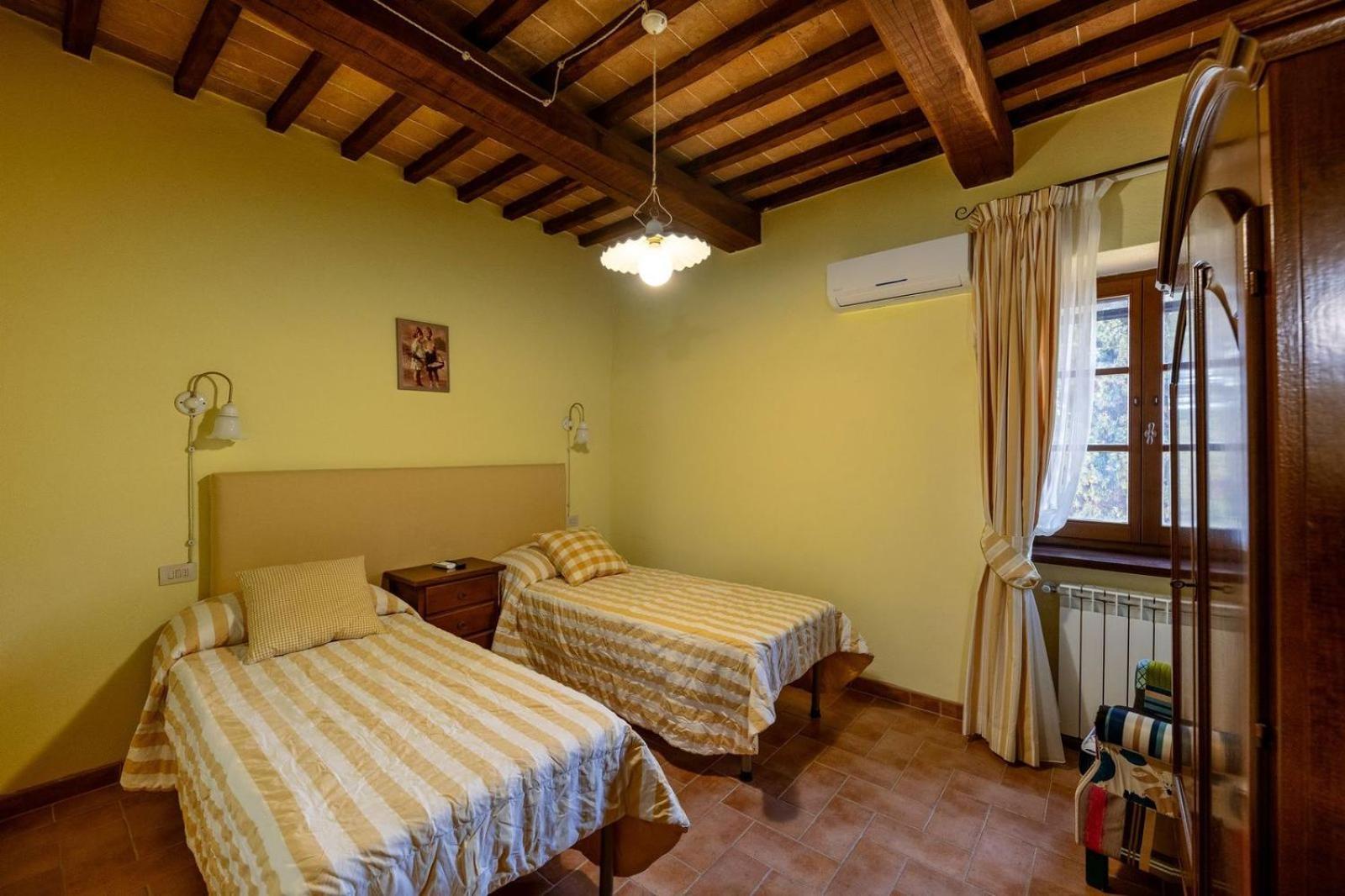 מונטלצ'ינו Agriturismo Fraschetta מראה חיצוני תמונה