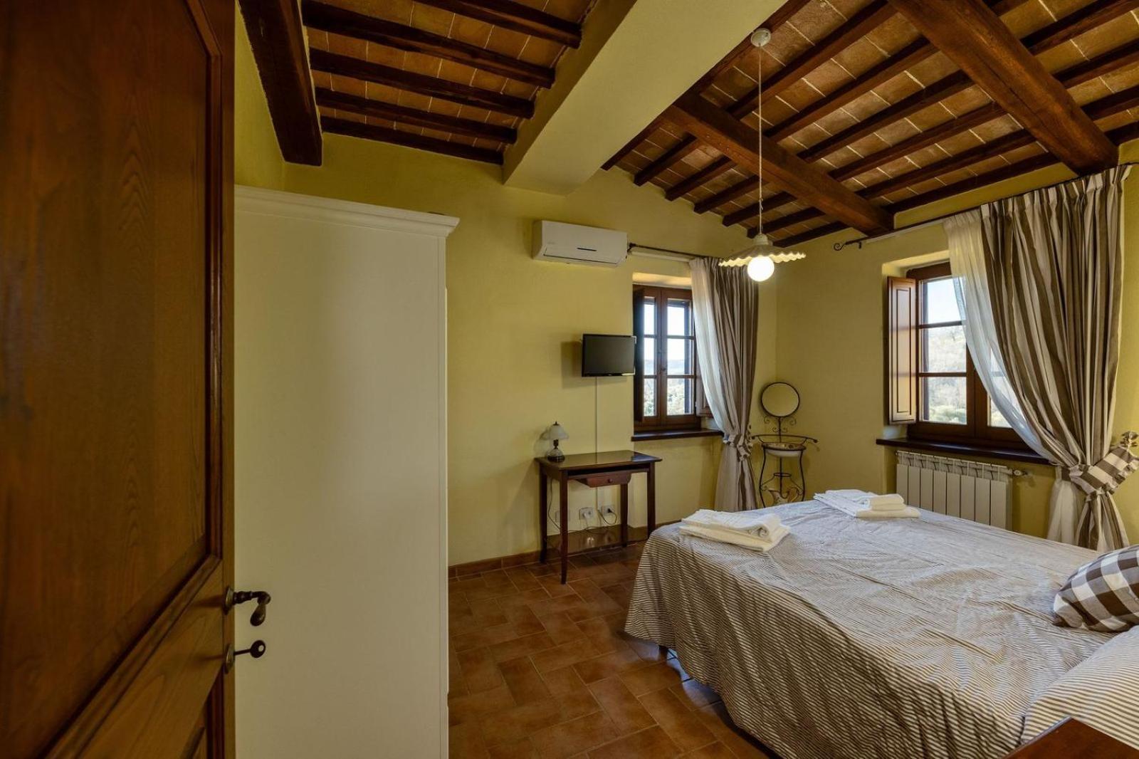 מונטלצ'ינו Agriturismo Fraschetta מראה חיצוני תמונה