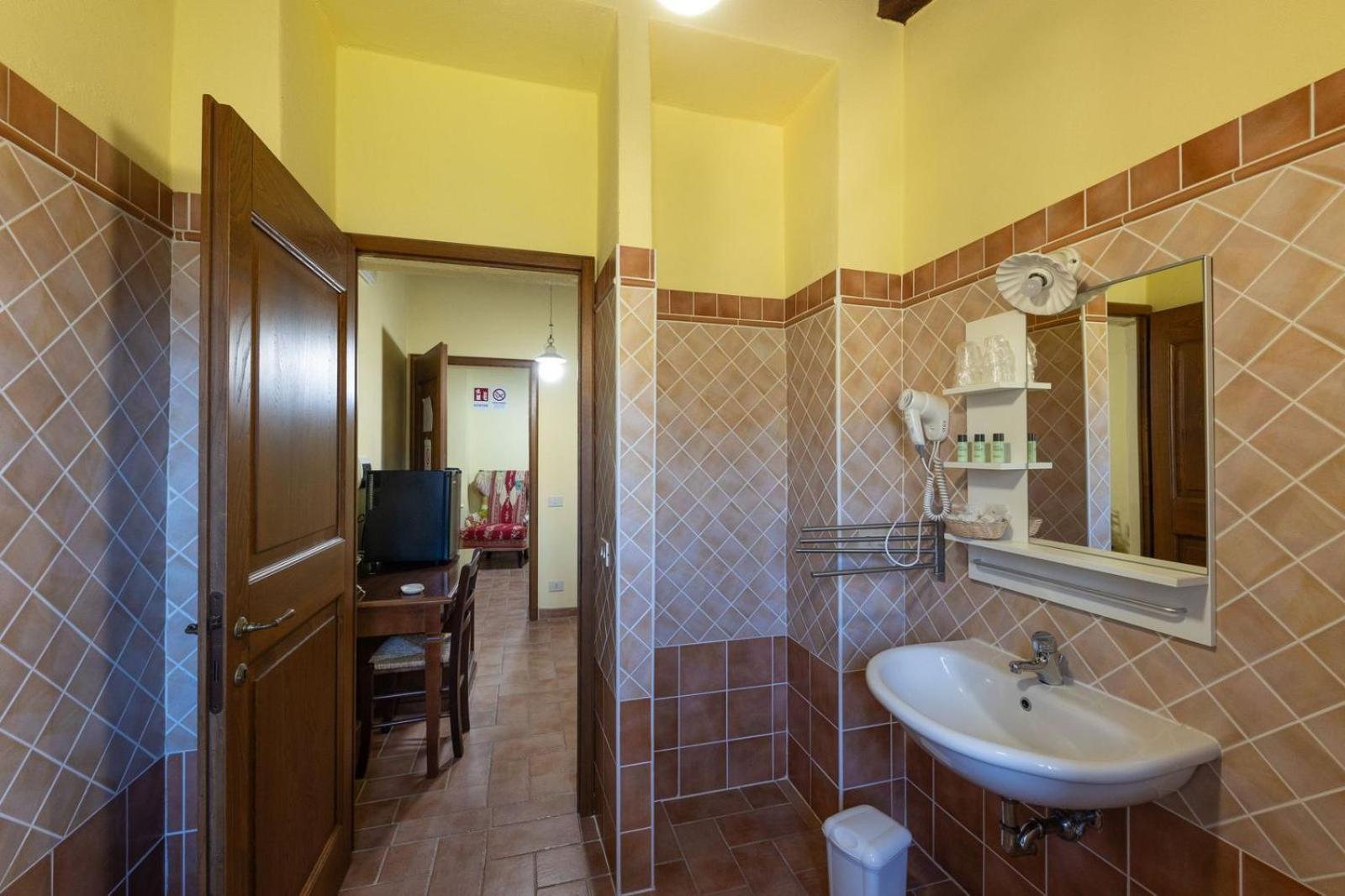 מונטלצ'ינו Agriturismo Fraschetta מראה חיצוני תמונה