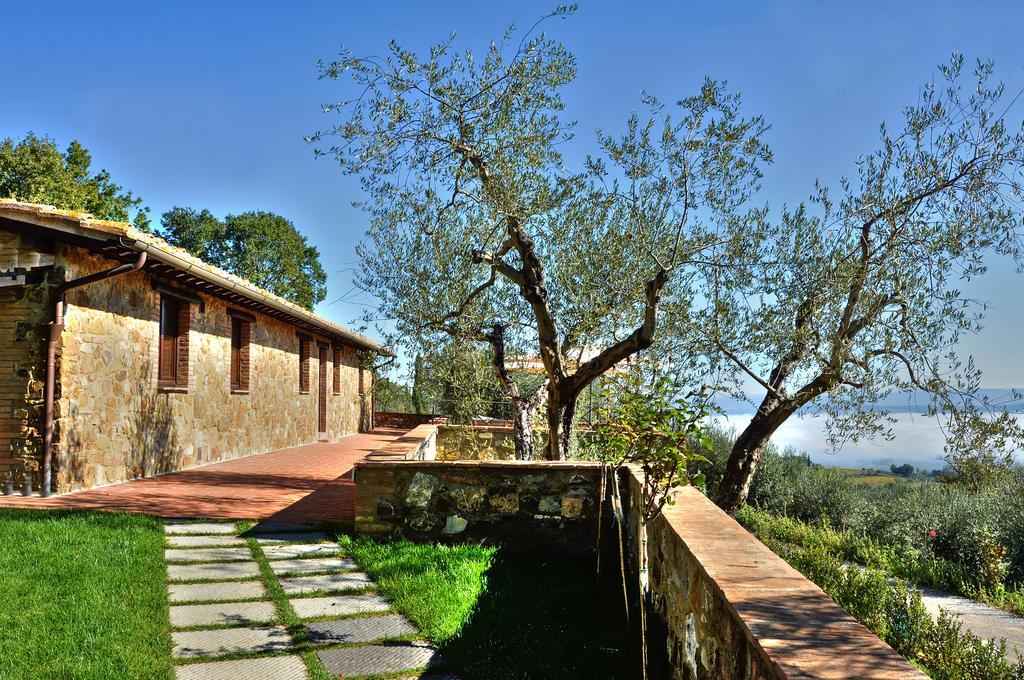מונטלצ'ינו Agriturismo Fraschetta מראה חיצוני תמונה