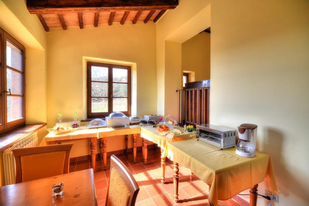 מונטלצ'ינו Agriturismo Fraschetta מראה חיצוני תמונה